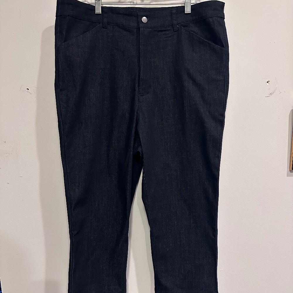 Smak Parlour Black Denim Capri